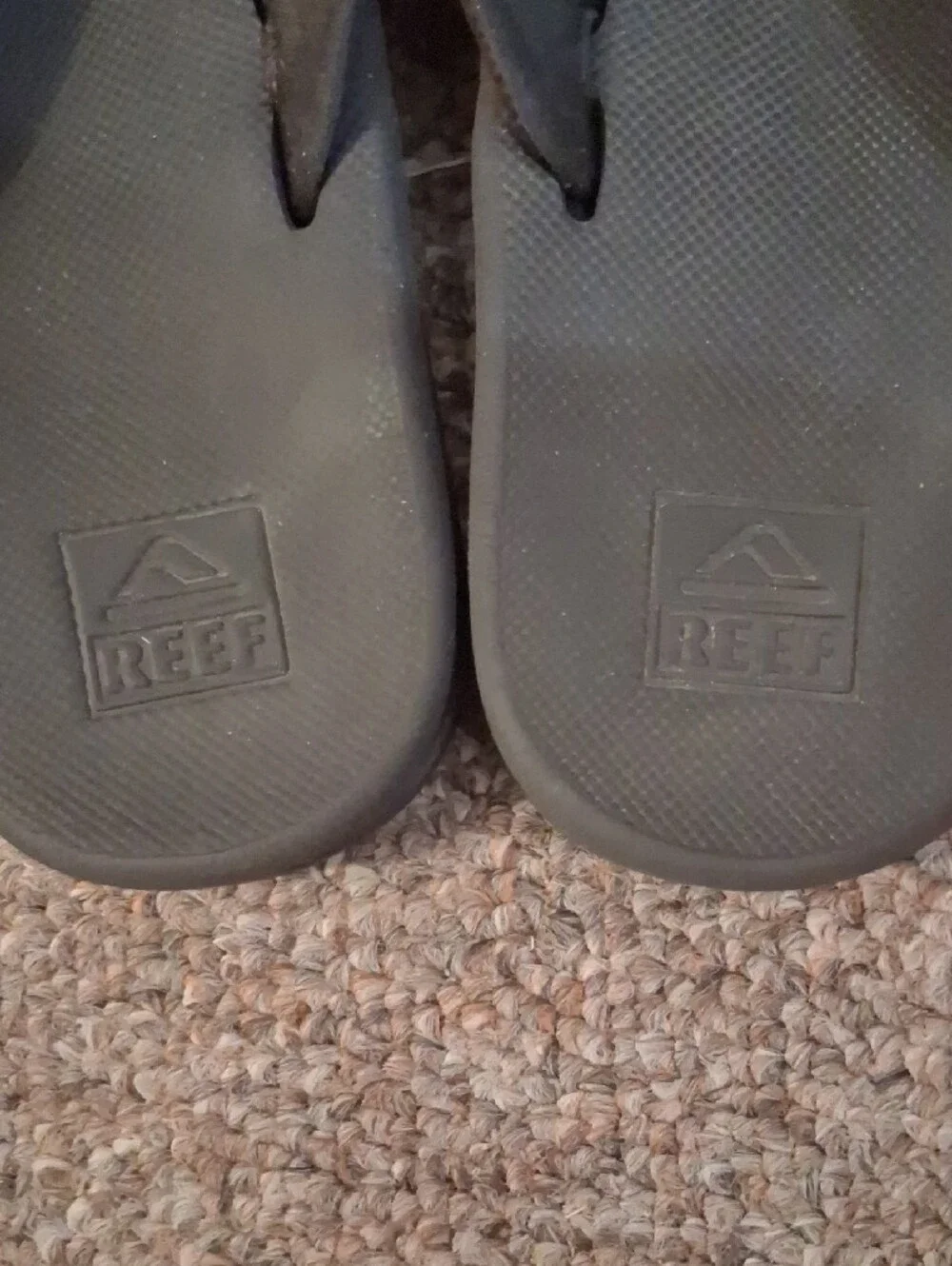 Reef Men's Brown Leather Flip-Flops